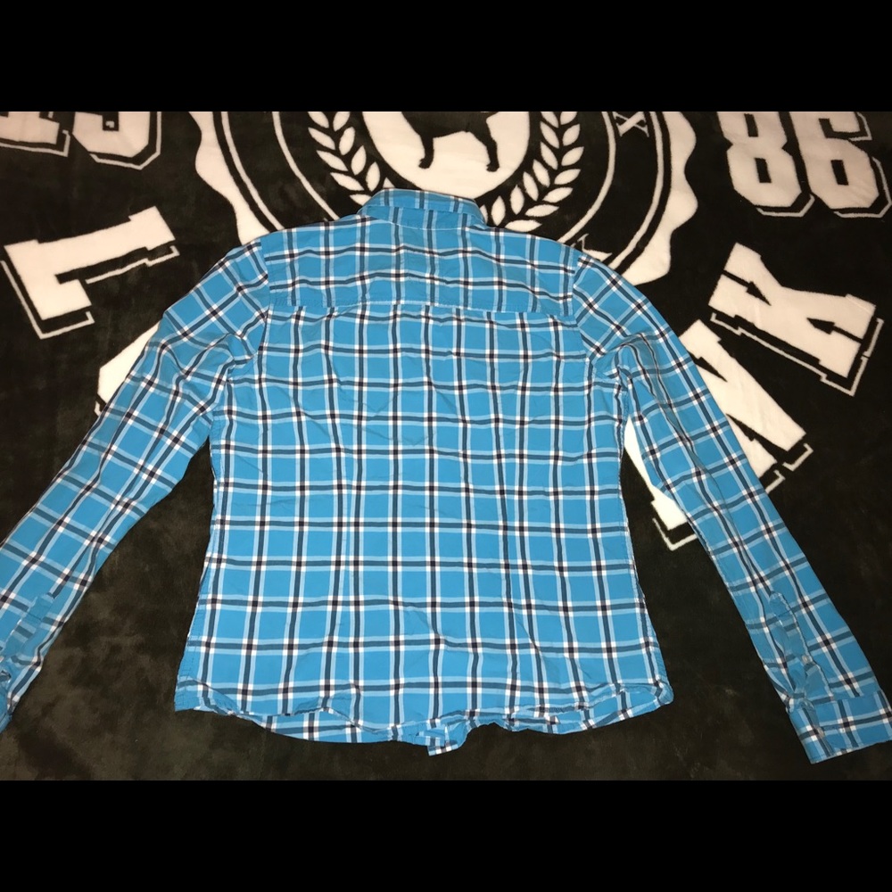 🤍💙HOLLISTER LONG SLEEVE BUTTON UP SHIRT💙🤍 - Picture 3 of 12